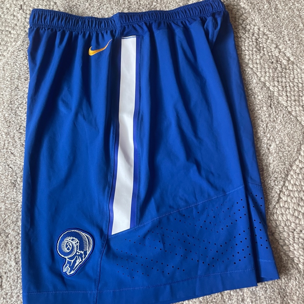 Team issued player worn NFL Rams Nike Training Shorts